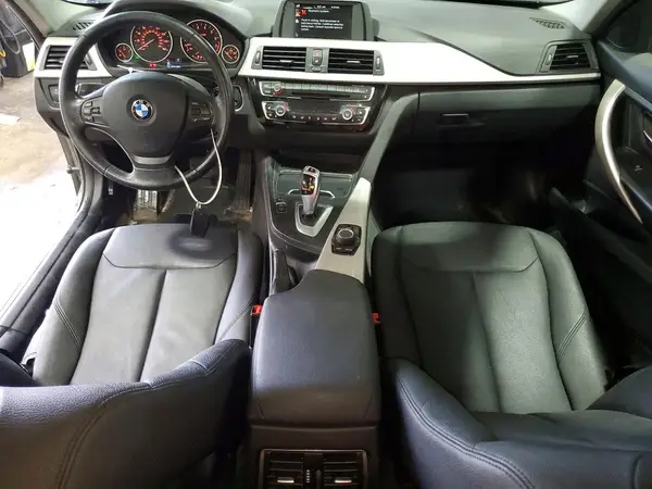 WBA8E5G36HNU44397 2017 BMW 3ER - Image 8