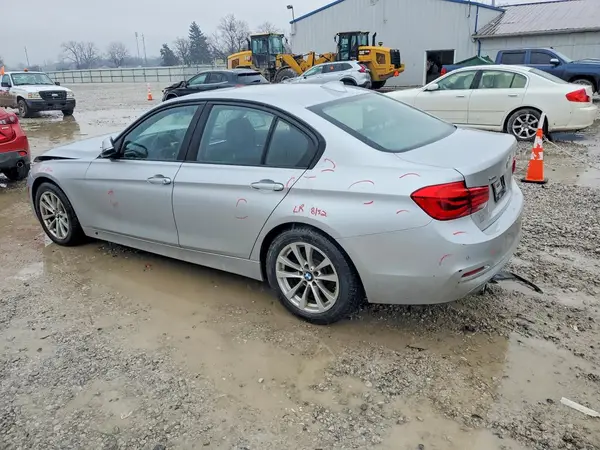 WBA8E5G36HNU45422 2017 BMW 3ER - Image 2