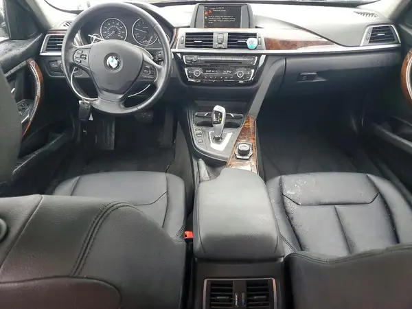 WBA8E5G36HNU45422 2017 BMW 3ER - Image 8