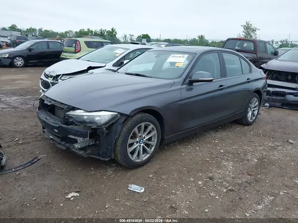 WBA8E5G37HNU42996 2017 BMW 3ER - Image 2