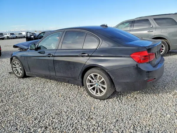 WBA8E5G37HNU44196 2017 BMW 3ER - Image 2