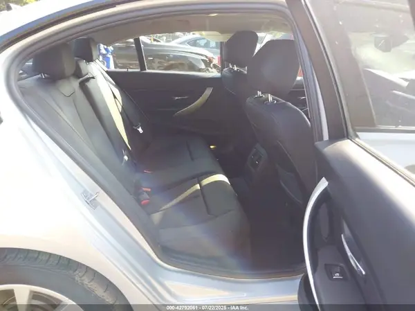 WBA8E5G38HNU43588 2017 BMW 3ER - Image 8