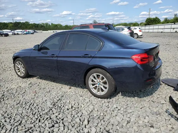 WBA8E5G38HNU44000 2017 BMW 3ER - Image 2