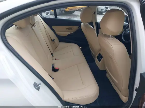 WBA8E5G38HNU44076 2017 BMW 3ER - Image 8