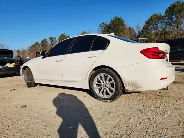 WBA8E5G38HNU45132 2017 BMW 3ER - Image 2