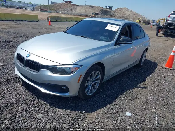 WBA8E5G39HNU44622 2017 BMW 3ER - Image 2