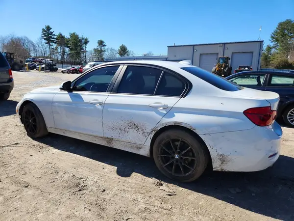 WBA8E5G39HNU44636 2017 BMW 3ER - Image 2
