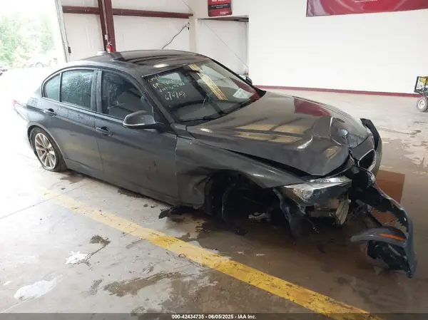 WBA8E5G39HNU45088 2017 BMW 3ER - Image 1