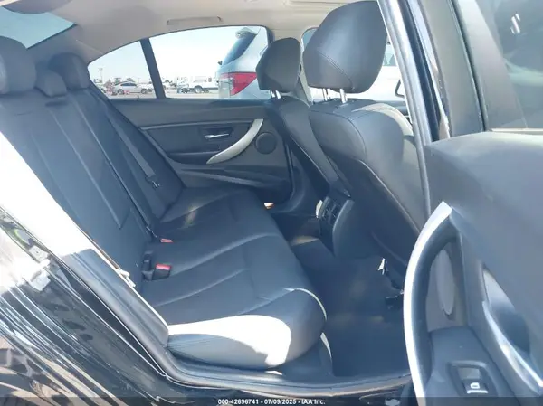 WBA8E5G39HNU45396 2017 BMW 3ER - Image 8