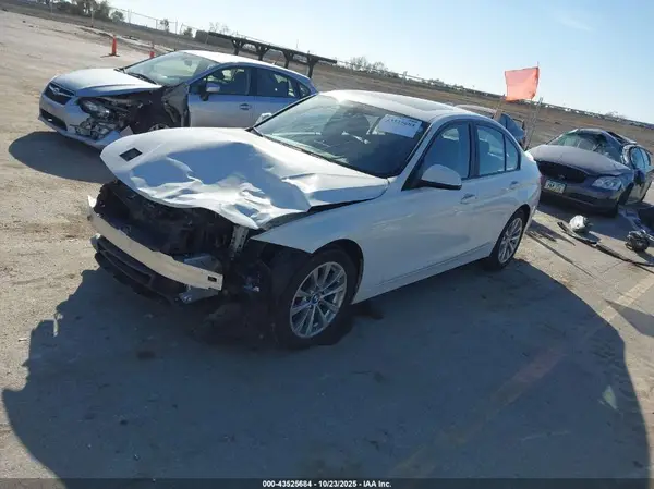 WBA8E5G39HNU45513 2017 BMW 3ER - Image 2