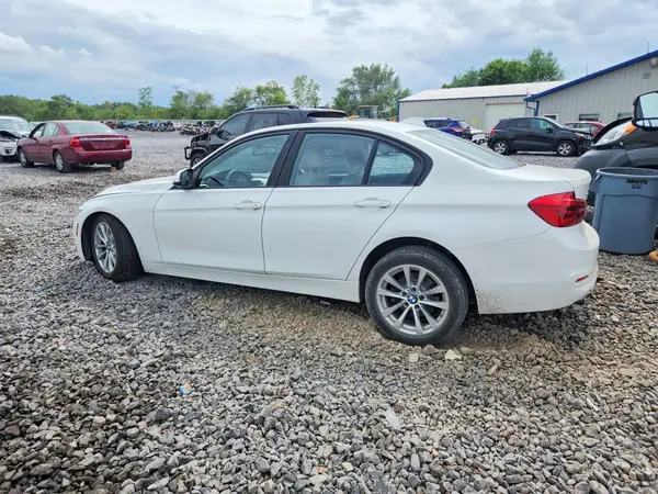 WBA8E5G3XHNU43897 2017 BMW 3ER - Image 2