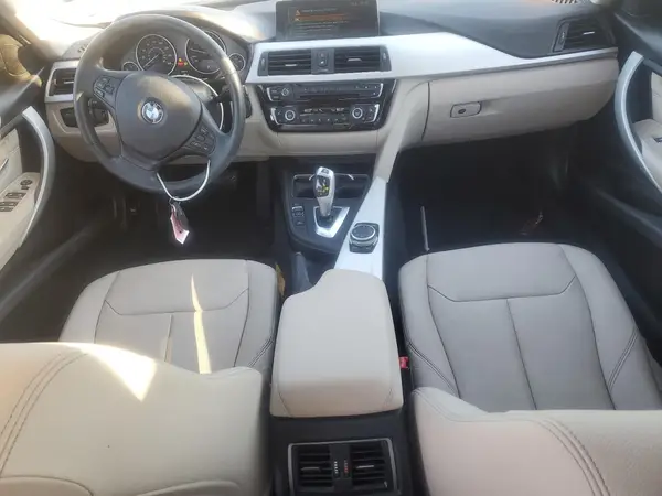 WBA8E5G50HNU42100 2017 BMW 3ER - Image 8