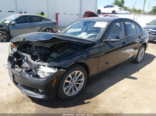 WBA8E5G50JNU45973 2018 BMW 3ER - Image 2