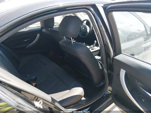WBA8E5G50JNU45973 2018 BMW 3ER - Image 8