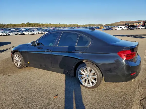 WBA8E5G50JNU46900 2018 BMW 3ER - Image 2