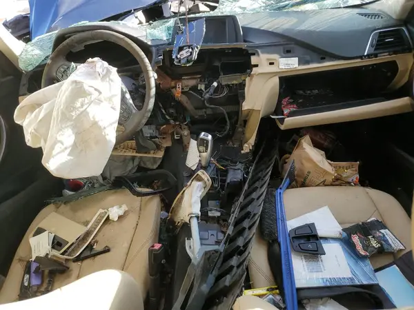 WBA8E5G50JNU47691 2018 BMW 3ER - Image 8