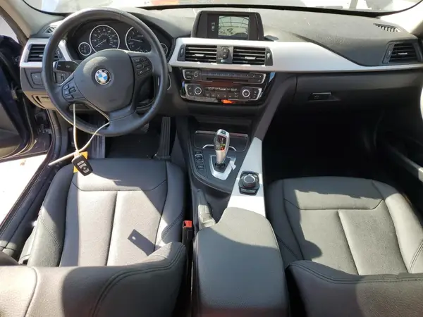 WBA8E5G50JNU48176 2018 BMW 3ER - Image 8