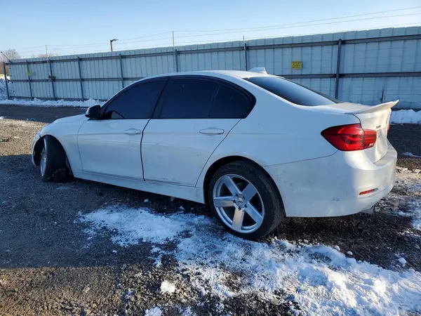 WBA8E5G50JNV01717 2018 BMW 3ER - Image 2