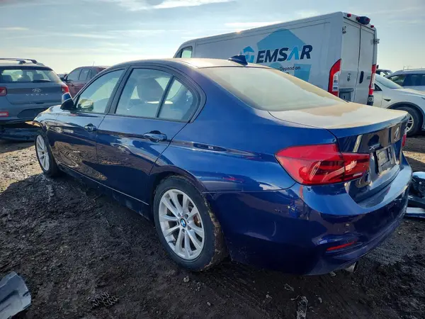 WBA8E5G50JNV02916 2018 BMW 3ER - Image 2
