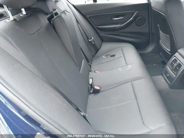 WBA8E5G50JNV03130 2018 BMW 3ER - Image 8