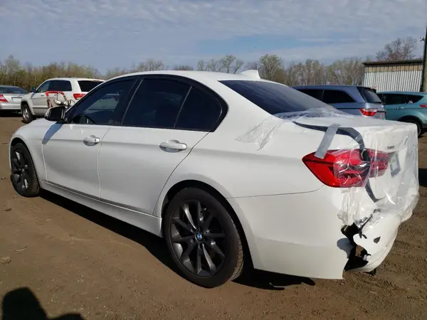WBA8E5G51GNT40626 2016 BMW 3ER - Image 2