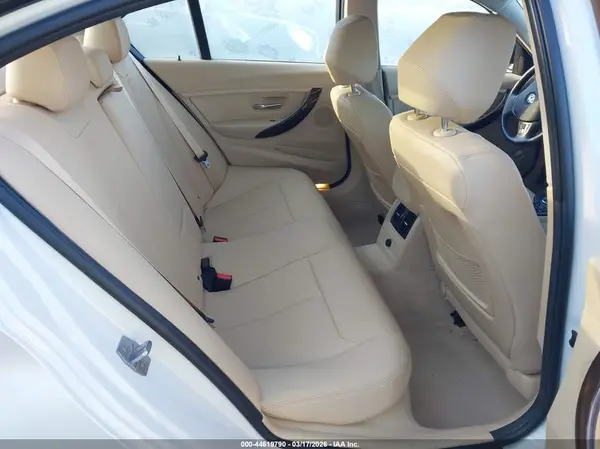 WBA8E5G51GNT94704 2016 BMW 3ER - Image 8