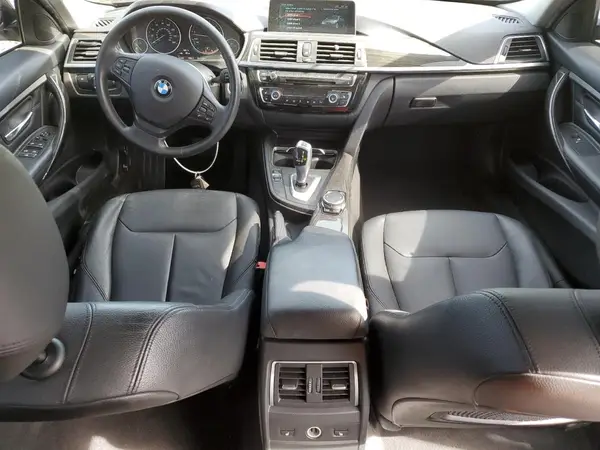 WBA8E5G51HNU22230 2017 BMW 3ER - Image 8
