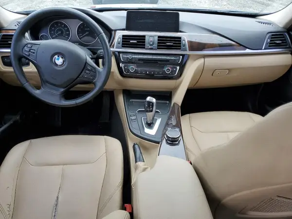 WBA8E5G51HNU41229 2017 BMW 3ER - Image 8
