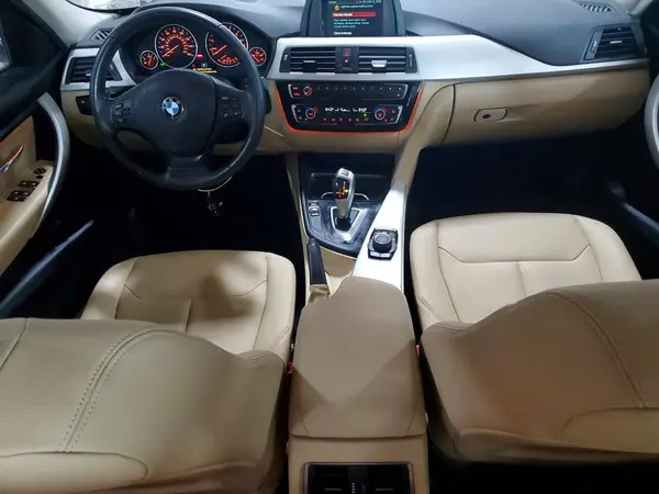 WBA8E5G51JNU45979 2018 BMW 3ER - Image 8