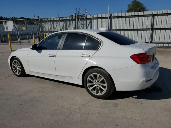 WBA8E5G51JNU46839 2018 BMW 3ER - Image 2