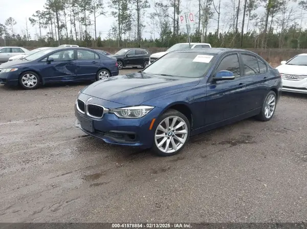 WBA8E5G51JNU47196 2018 BMW 3ER - Image 2
