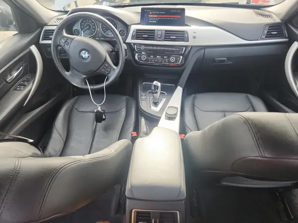 WBA8E5G51JNV02035 2018 BMW 3ER - Image 8