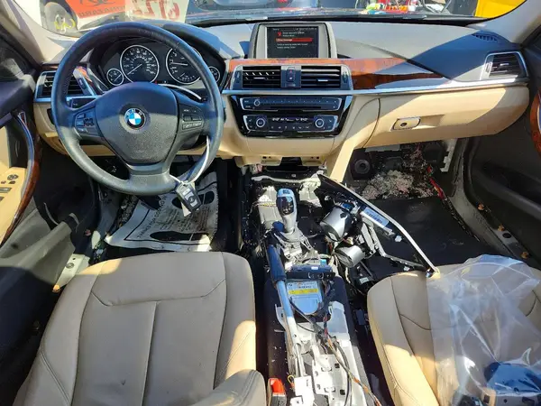 WBA8E5G51JNV02424 2018 BMW 3ER - Image 8