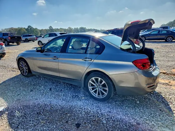 WBA8E5G51JNV02567 2018 BMW 3ER - Image 2