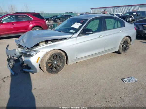 WBA8E5G52GNT93013 2016 BMW 3ER - Image 2