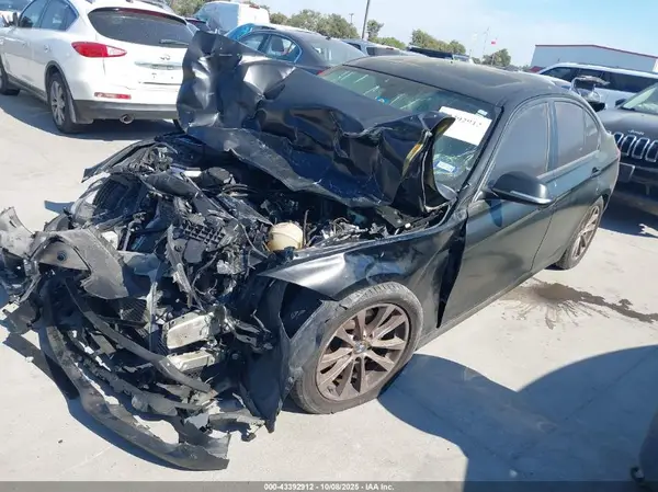 WBA8E5G52GNU21778 2016 BMW 3ER - Image 2