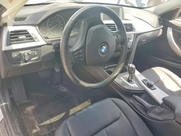 WBA8E5G52HNU23077 2017 BMW 3ER - Image 8