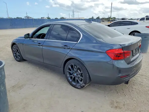 WBA8E5G52HNU42003 2017 BMW 3ER - Image 2