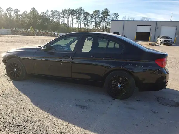 WBA8E5G52HNU42194 2017 BMW 3ER - Image 2