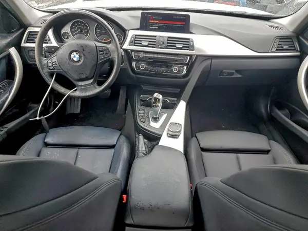 WBA8E5G52JNU46462 2018 BMW 3ER - Image 8
