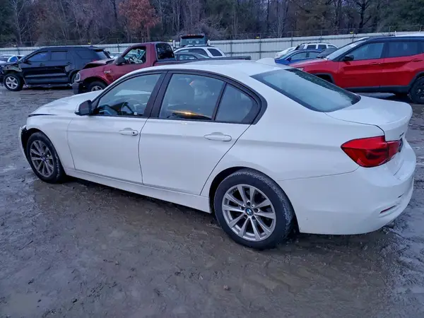 WBA8E5G52JNU46980 2018 BMW 3ER - Image 2
