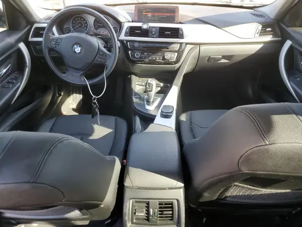 WBA8E5G52JNU47093 2018 BMW 3ER - Image 8