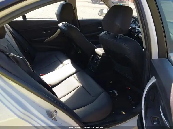 WBA8E5G52JNU47448 2018 BMW 3ER - Image 8