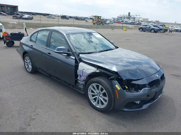 WBA8E5G52JNU47935 2018 BMW 3ER - Image 1