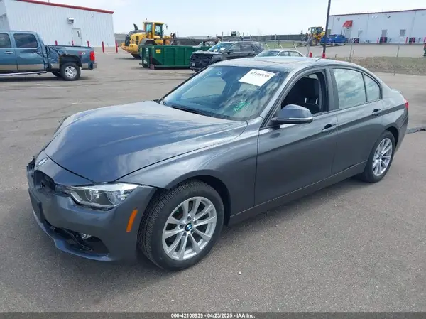 WBA8E5G52JNU47935 2018 BMW 3ER - Image 2