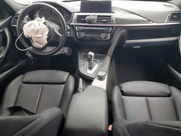 WBA8E5G52JNU47997 2018 BMW 3ER - Image 8