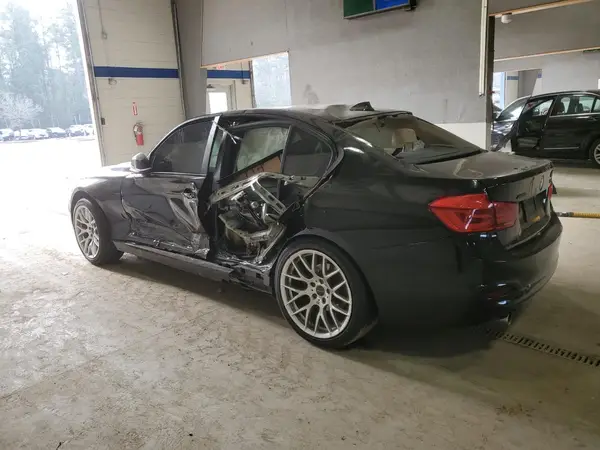 WBA8E5G52JNV02450 2018 BMW 3ER - Image 2