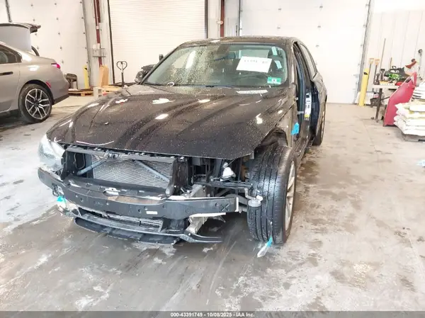 WBA8E5G53GNU20865 2016 BMW 3ER - Image 2
