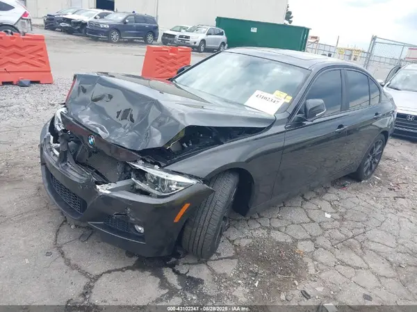 WBA8E5G53HNU41555 2017 BMW 3ER - Image 2
