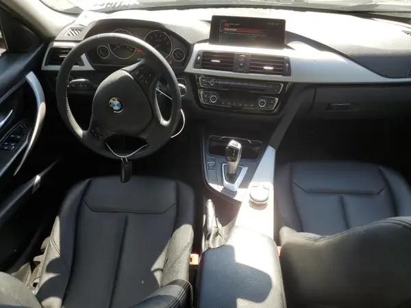 WBA8E5G53HNU41927 2017 BMW 3ER - Image 8